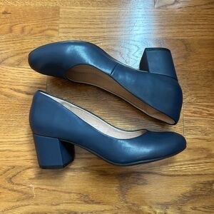Chic Navy Block Heel Pumps